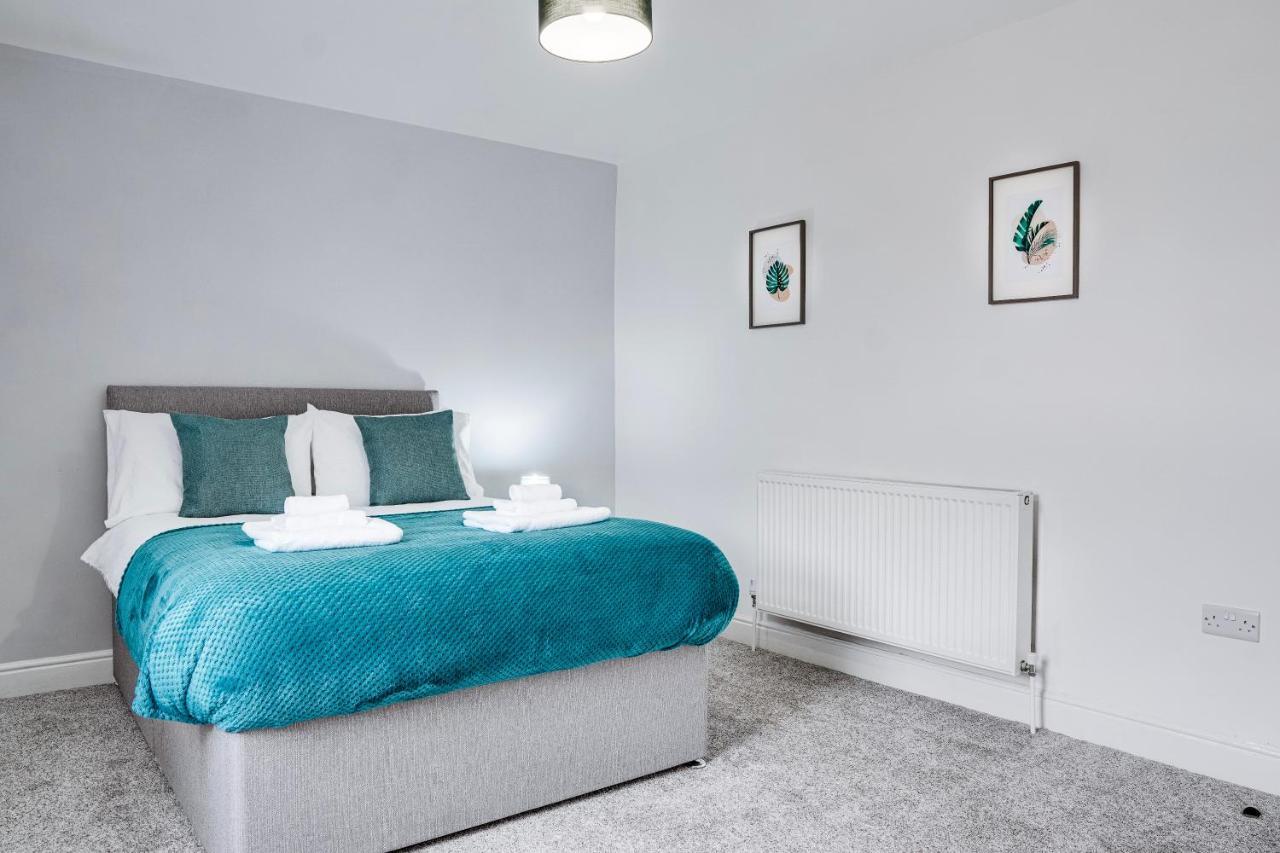 Spacious 4 Bedroom House Near Leeds Cc Beeston Hill Exterior foto